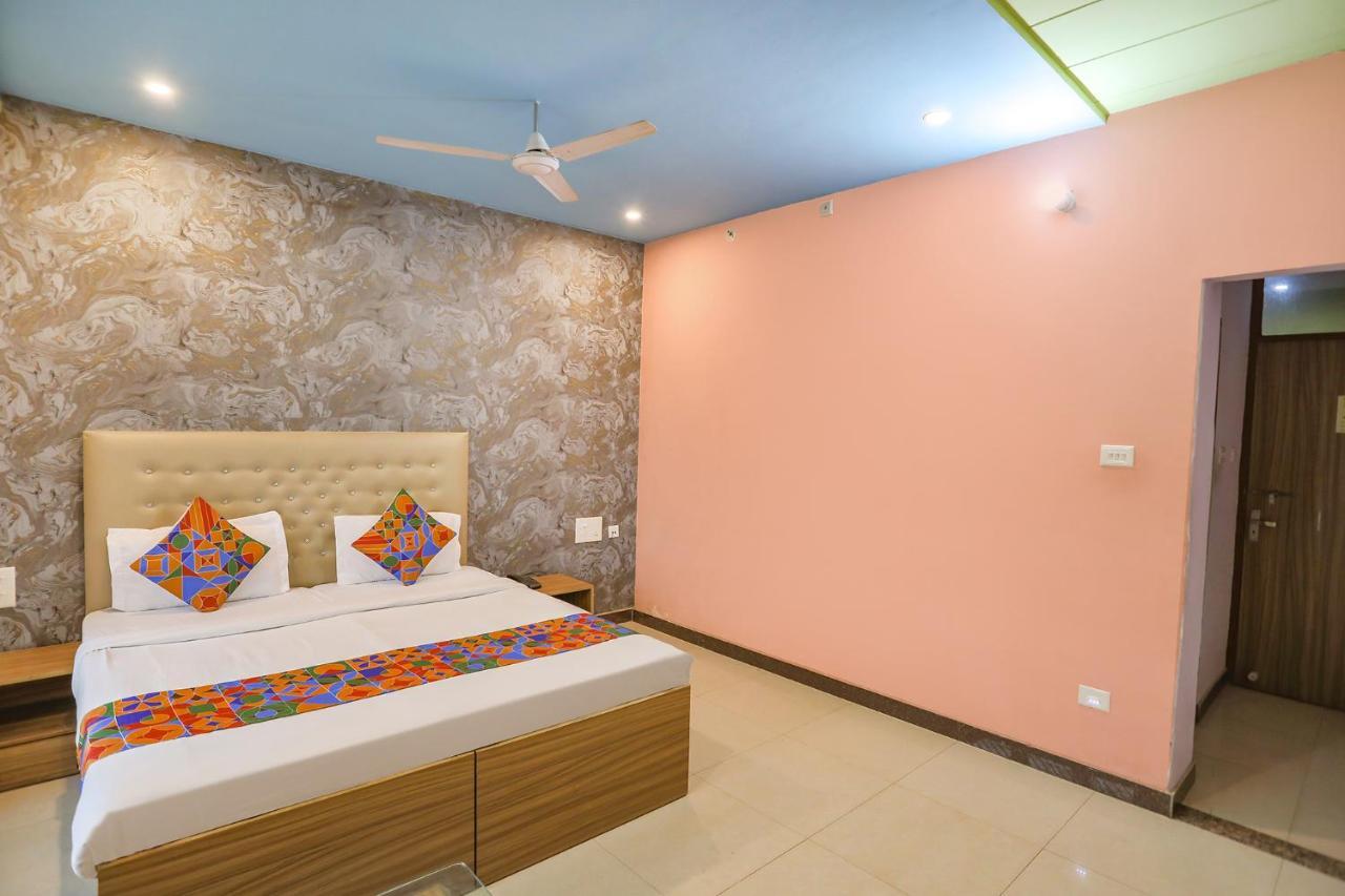 Fabhotel Kriti Green Varanasi Exterior foto
